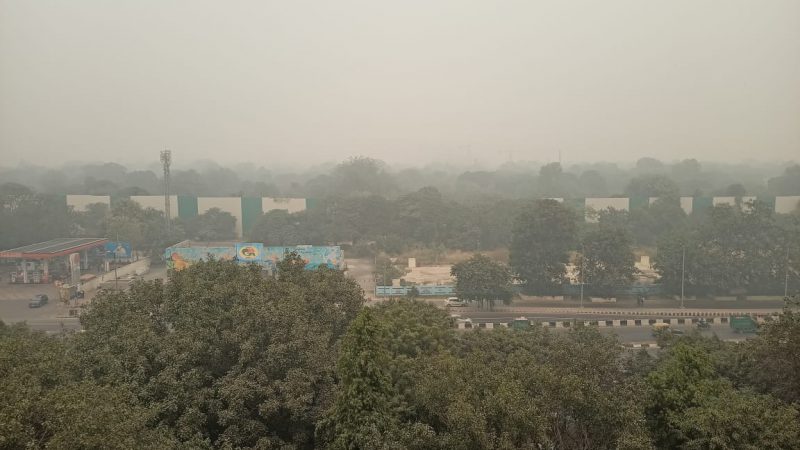 Condition of air pollution in Delhi very bad, dense smog shadow in many areas of the capital