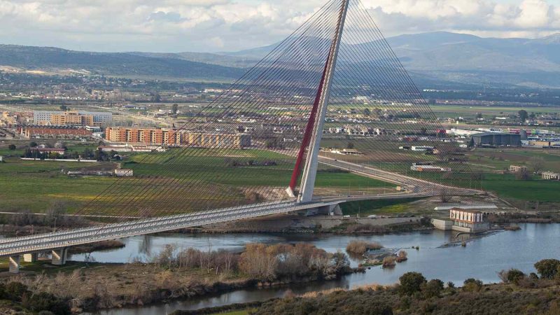 Tragic Death of British Content Creator While Climbing Spain’s Tallest Bridge